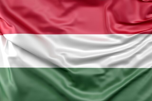 TW- bandera-de-hungria-scaled